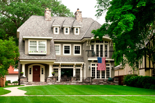 Selling a Luxury White Bear Lake Home Over $1M in 2026
